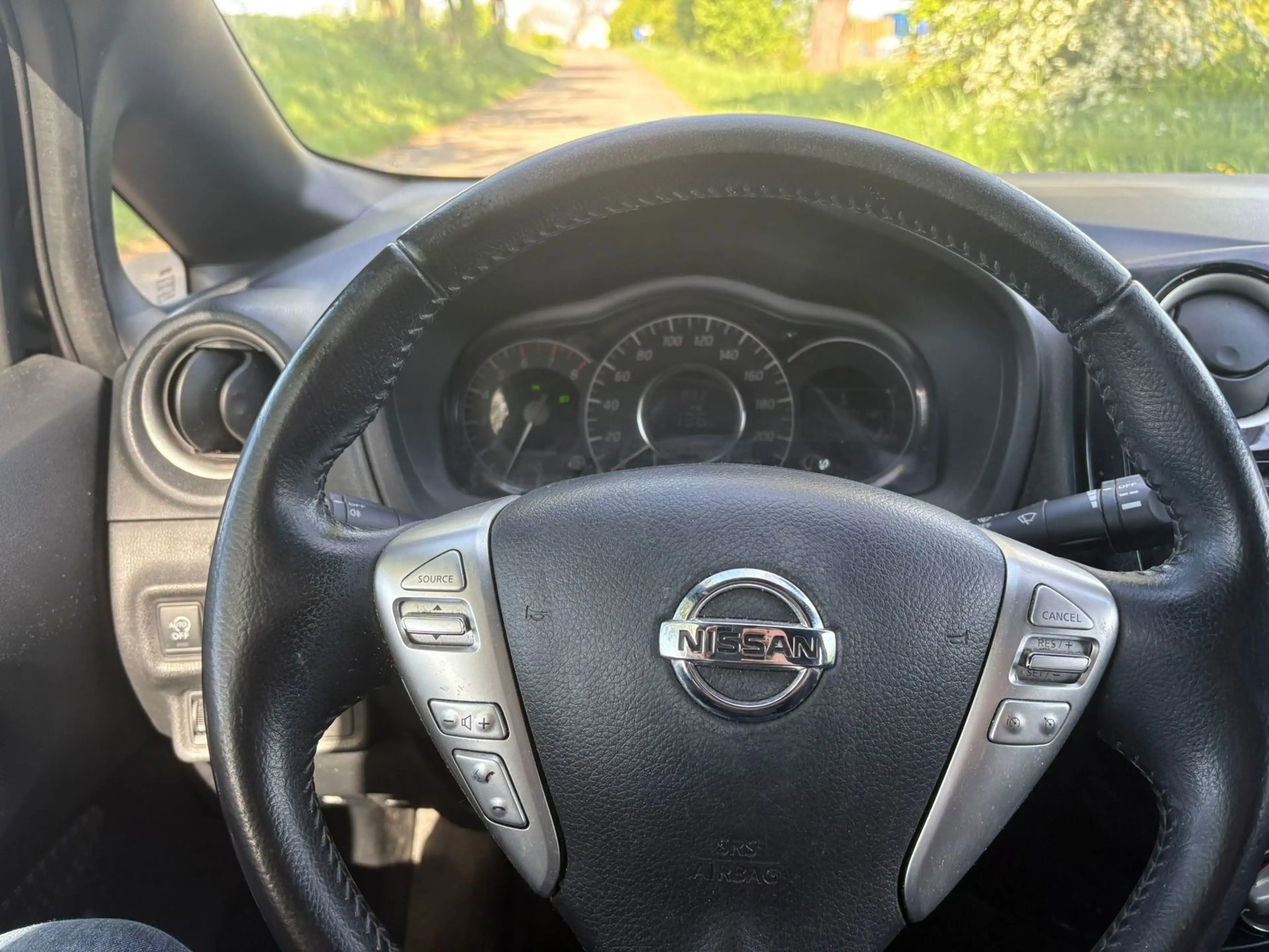 Nissan Note 1.2 Black Edition Airco Navi — photo 10