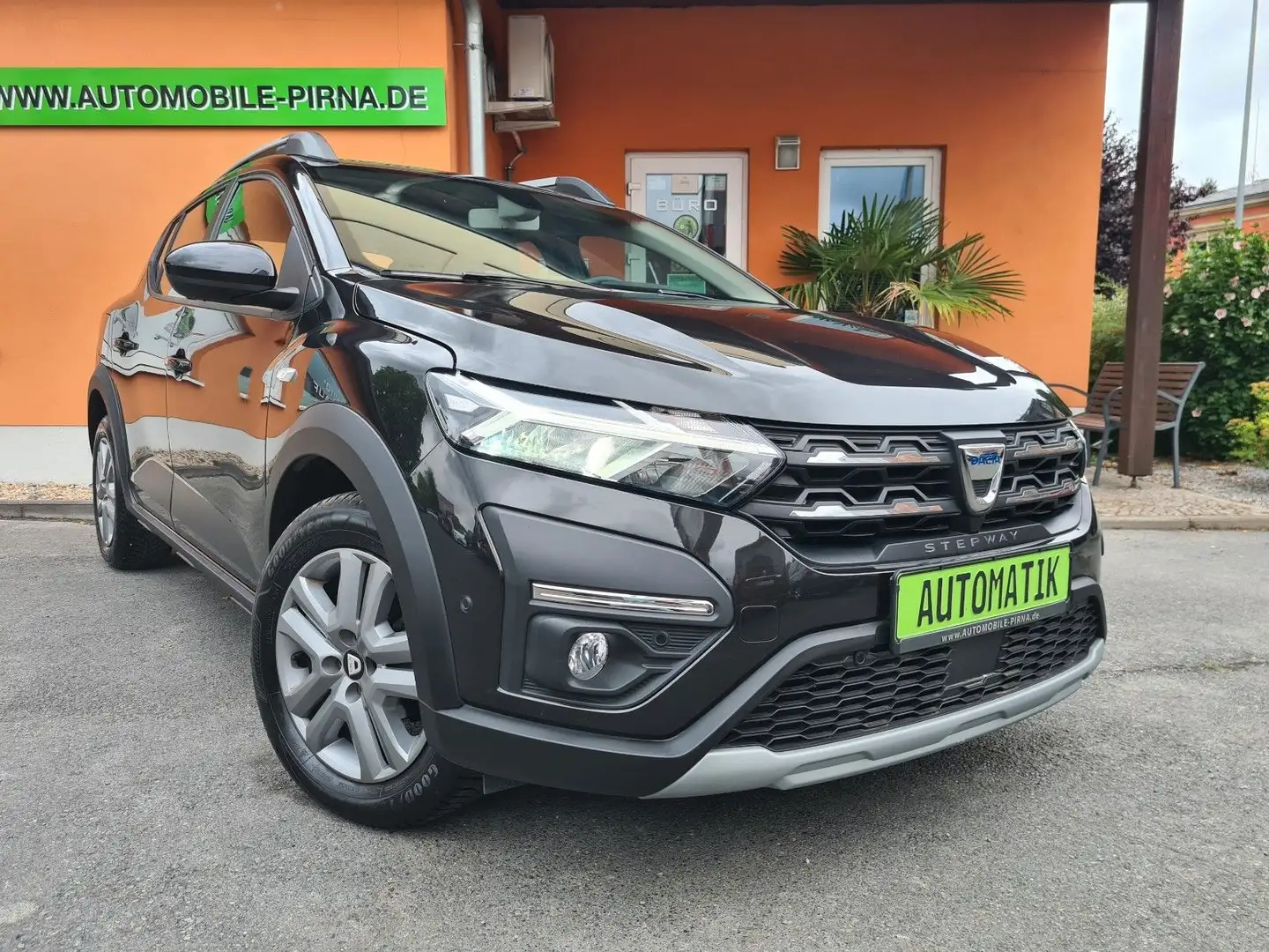 Dacia Sandero III Stepway Comfort AUTOMATIK +NAVI/CAM Negro - 1