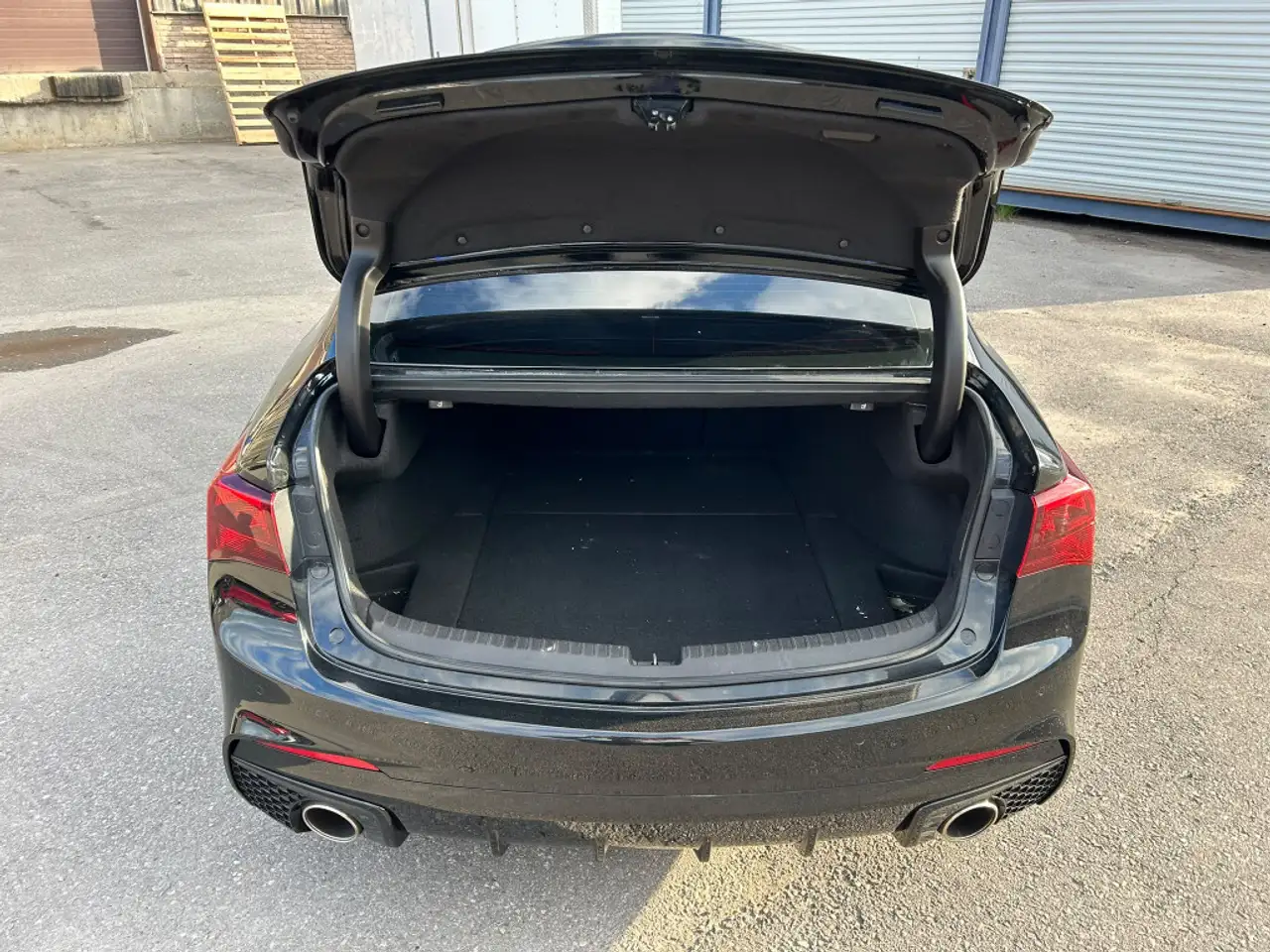 Acura TLX снимка Acura TLX