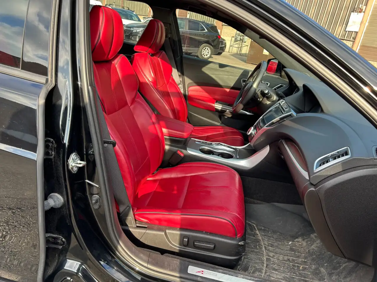 Acura TLX снимка Acura TLX