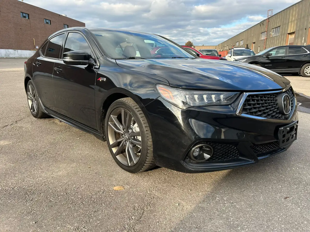 Acura TLX снимка Acura TLX
