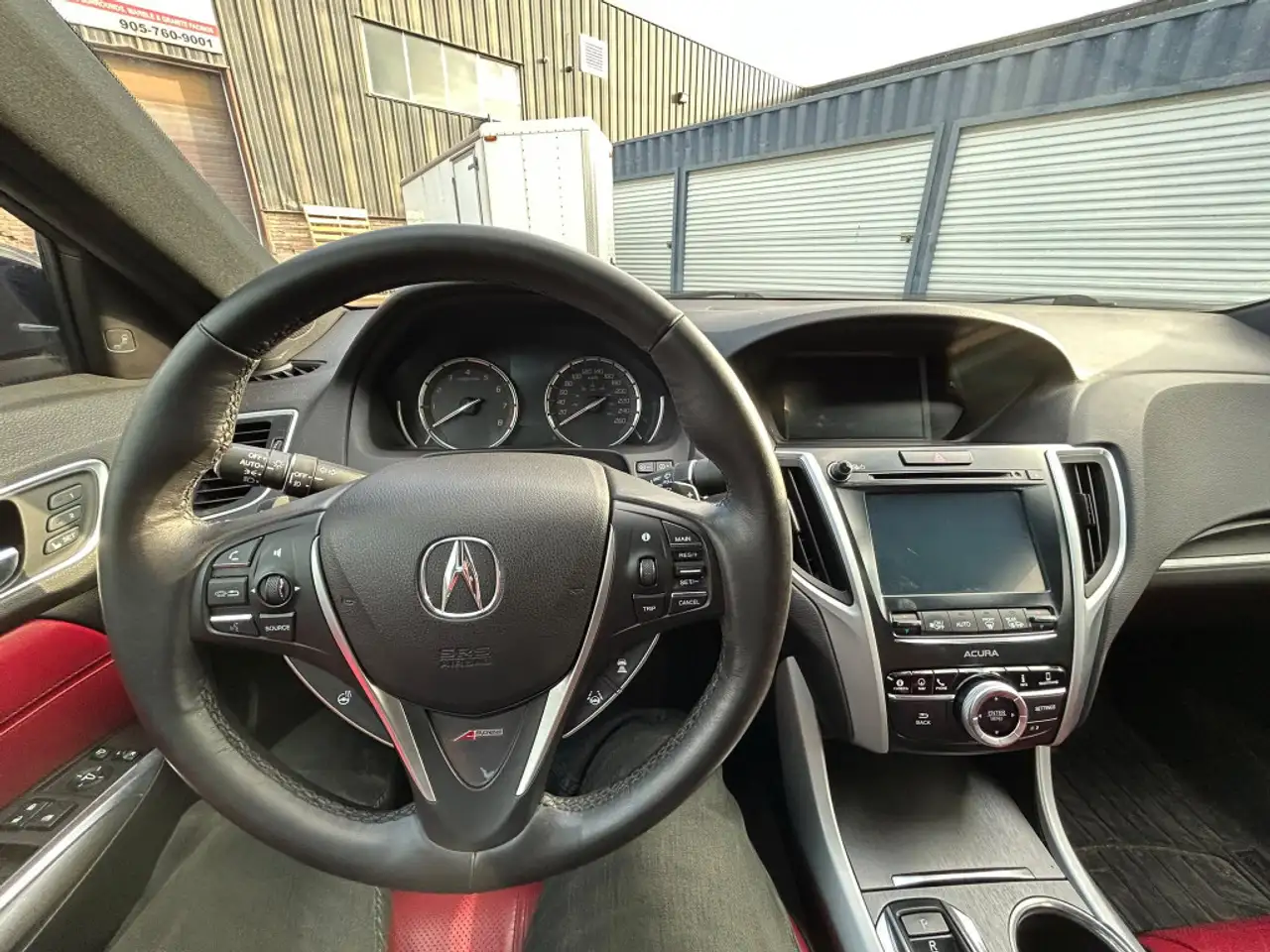 Acura TLX снимка Acura TLX