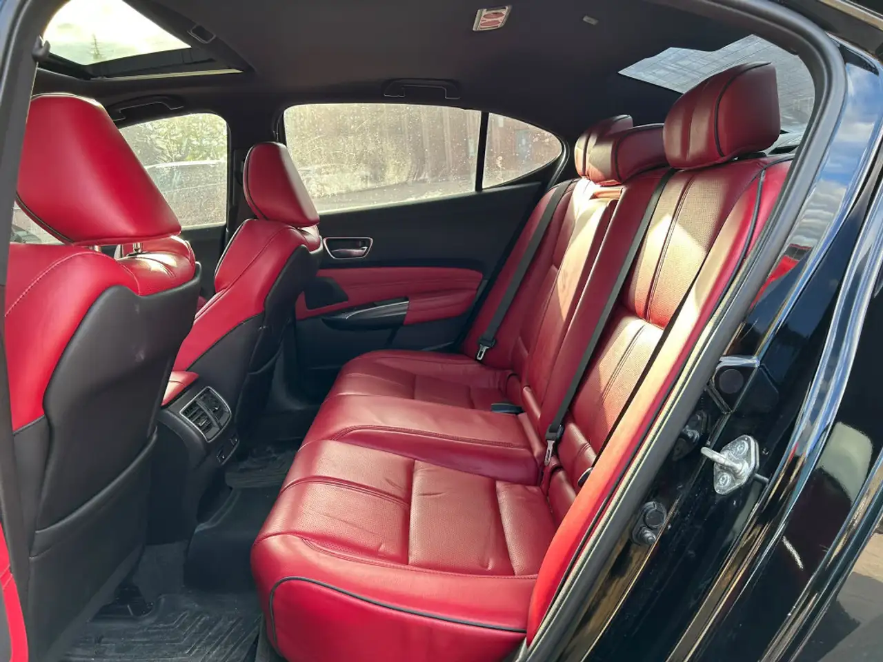 Acura TLX снимка Acura TLX