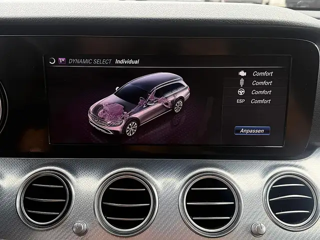 Mercedes-Benz E-Class view 14