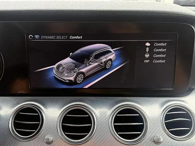 Mercedes-Benz E-Class view 13