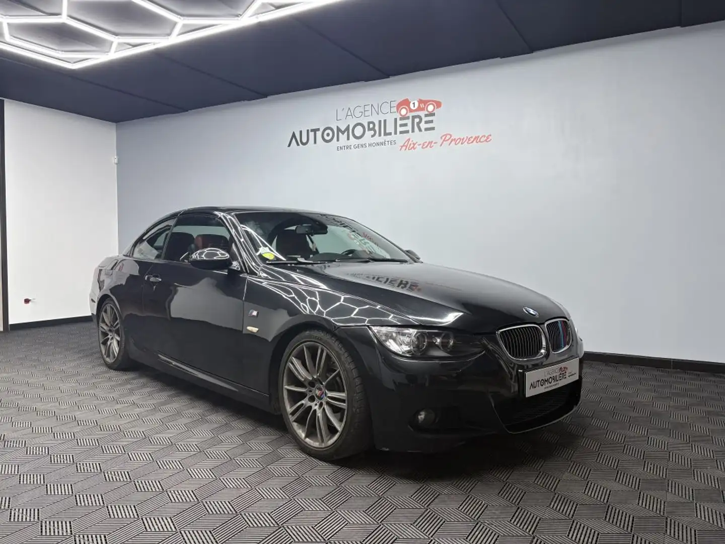 BMW 330 E93 Cabriolet 330i– 3.0 272 ch Schwarz - 1