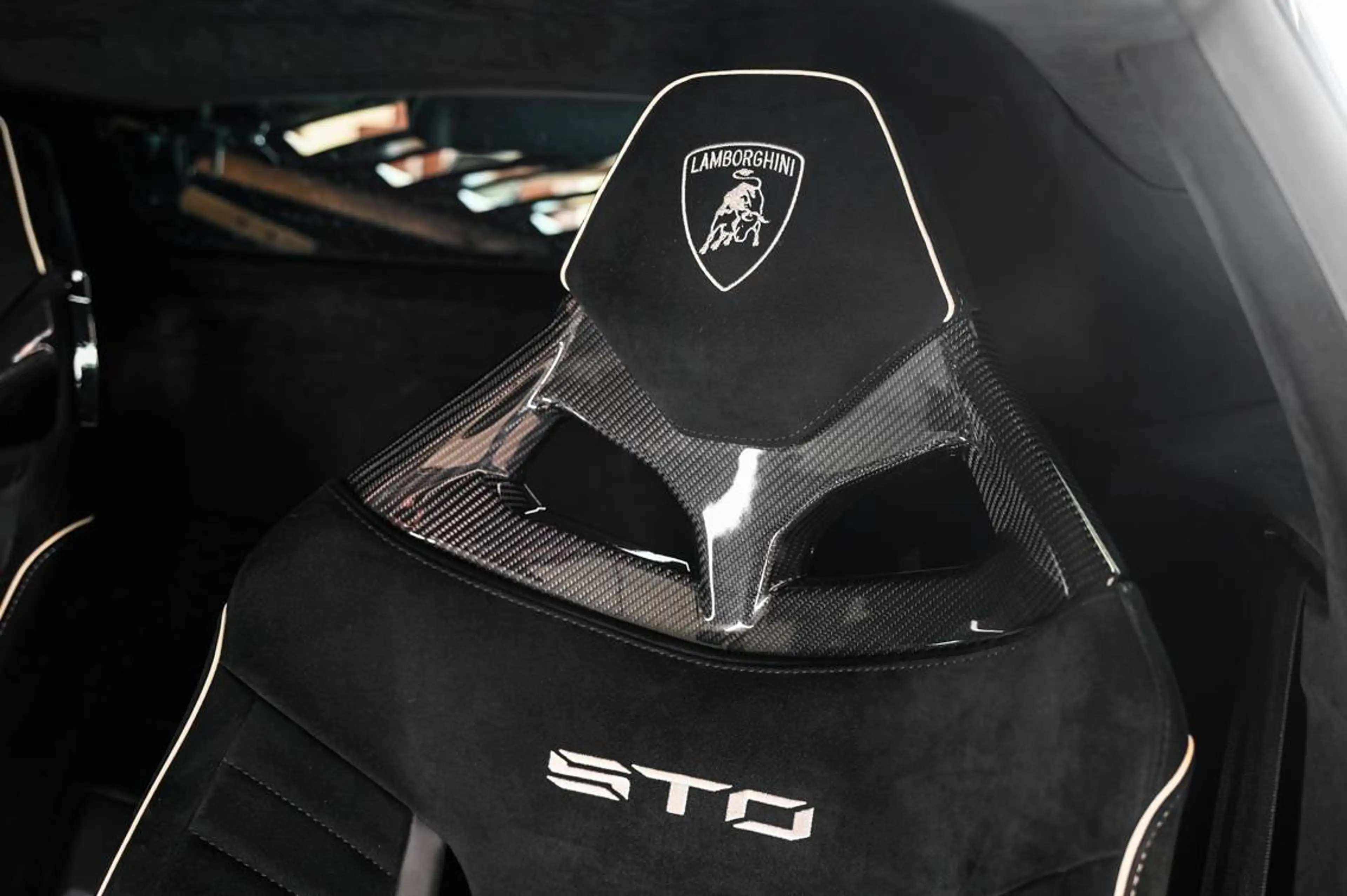 Lamborghini Huracán Huracan 5.2i V10 40v LP640-2 STO — photo 12