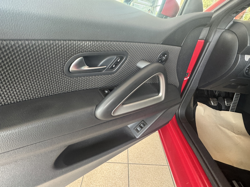 Volkswagen Scirocco 2.0 TDI Sport 1. Hand Alcantara Panoram — photo 12