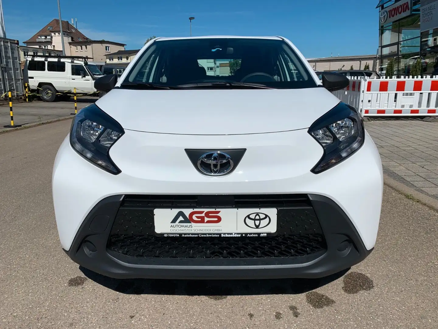 Toyota Egyéb Aygo X  1.0-l-VVT-i + Multimedia Paket Fehér - 2