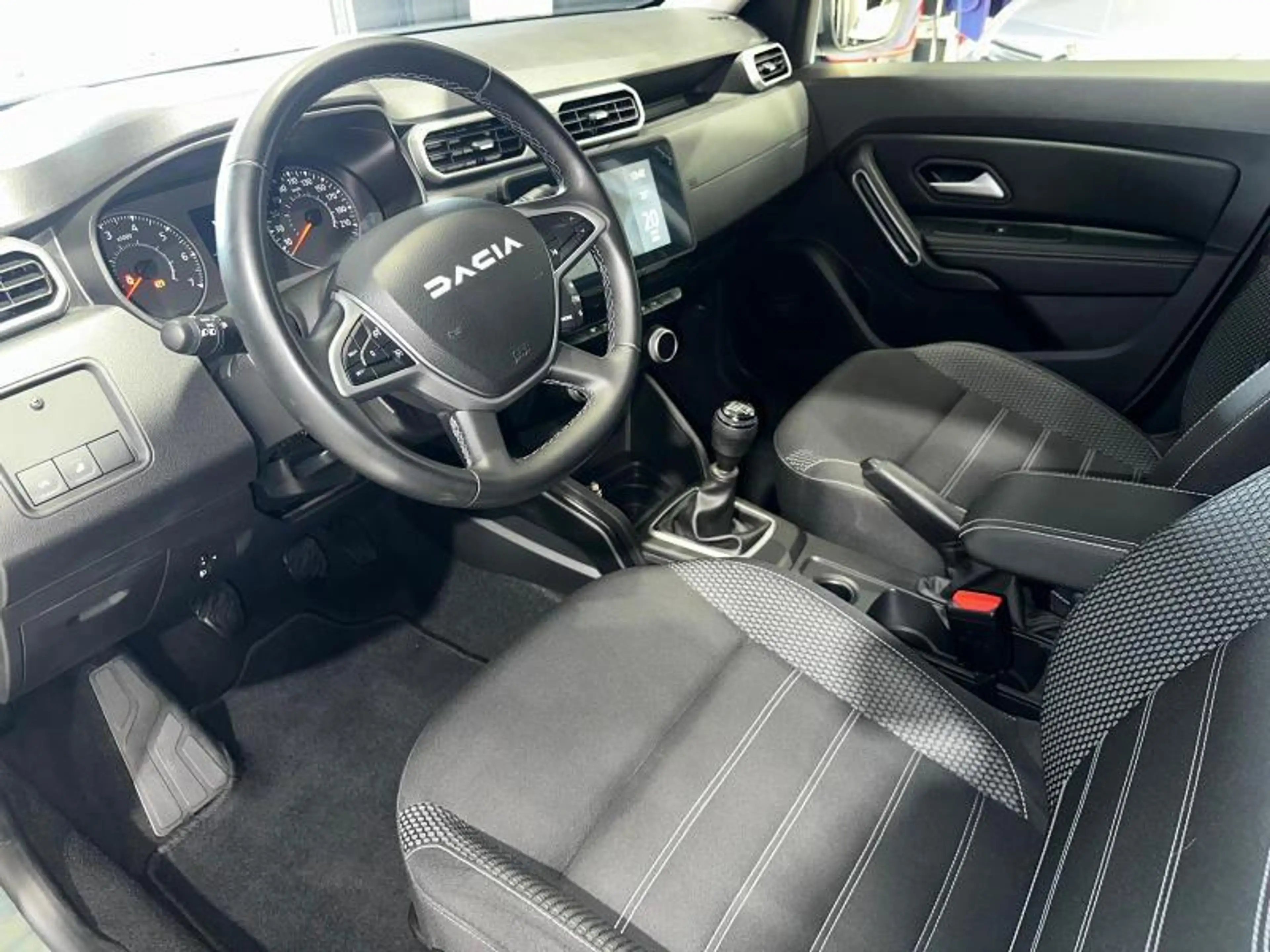 Dacia Duster Journey 10 Ess + LPG — photo 8