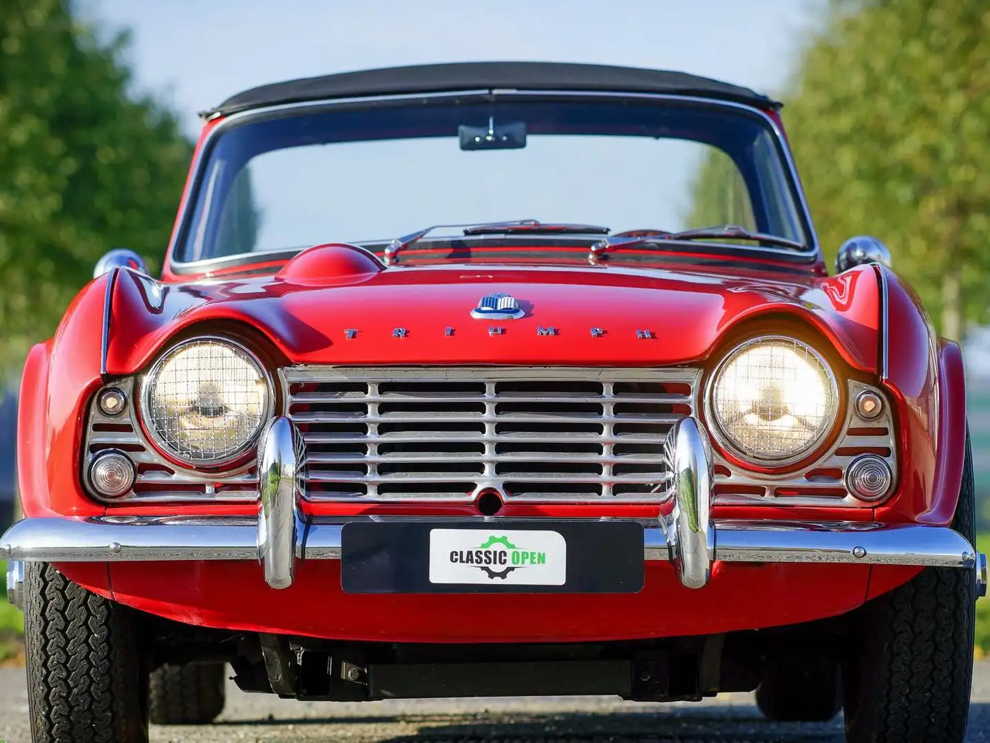 Triumph TR4 Surrey Top Rood - 2