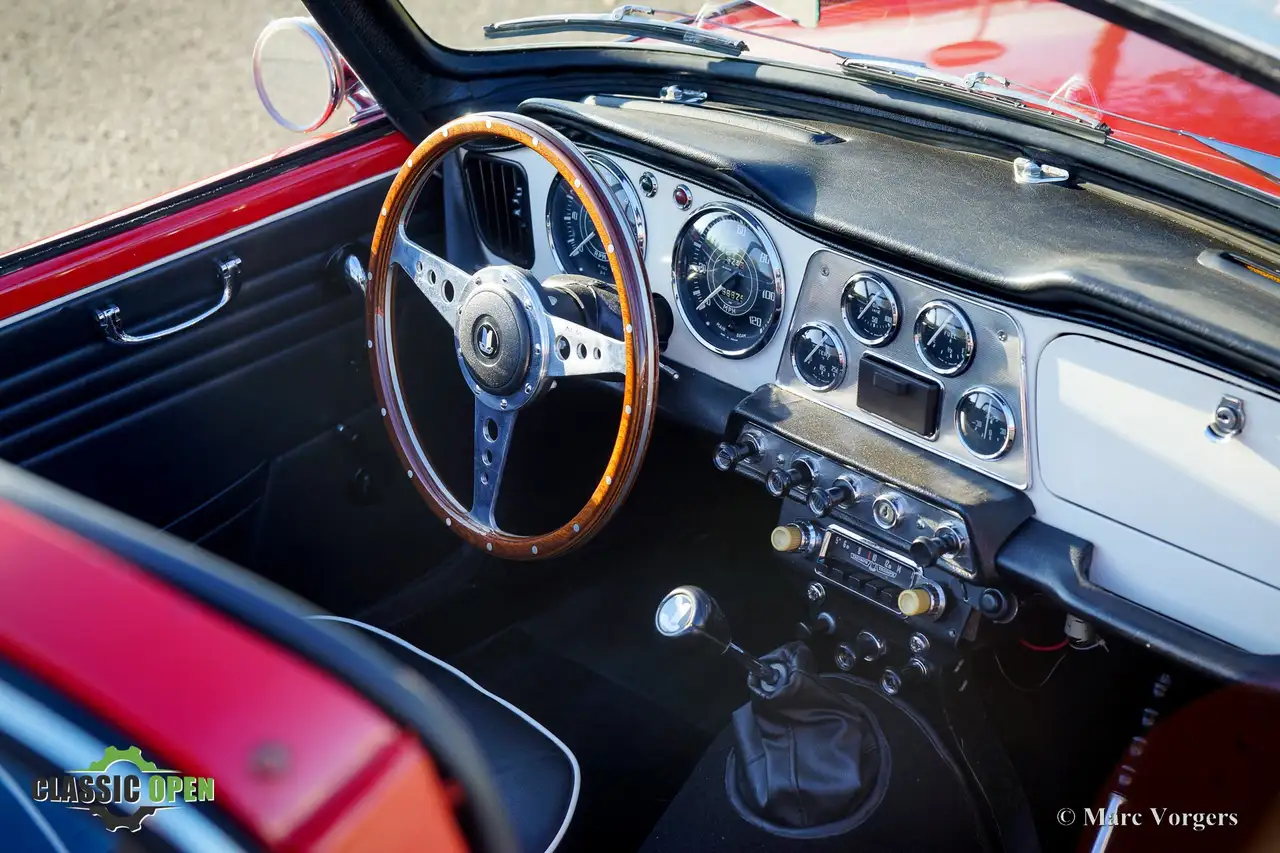 Triumph TR4 Surrey Top, foto 10