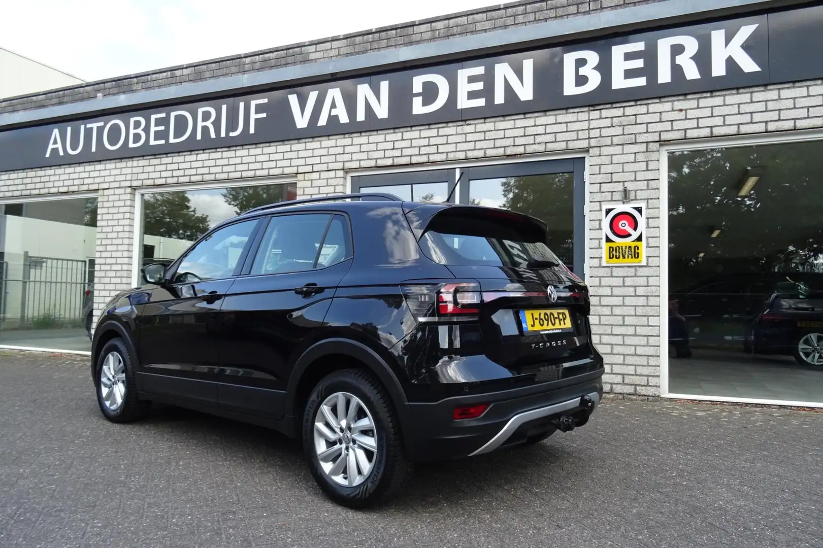 Volkswagen T-Cross 1.0 TSI DSG Life Business Zwart - 2