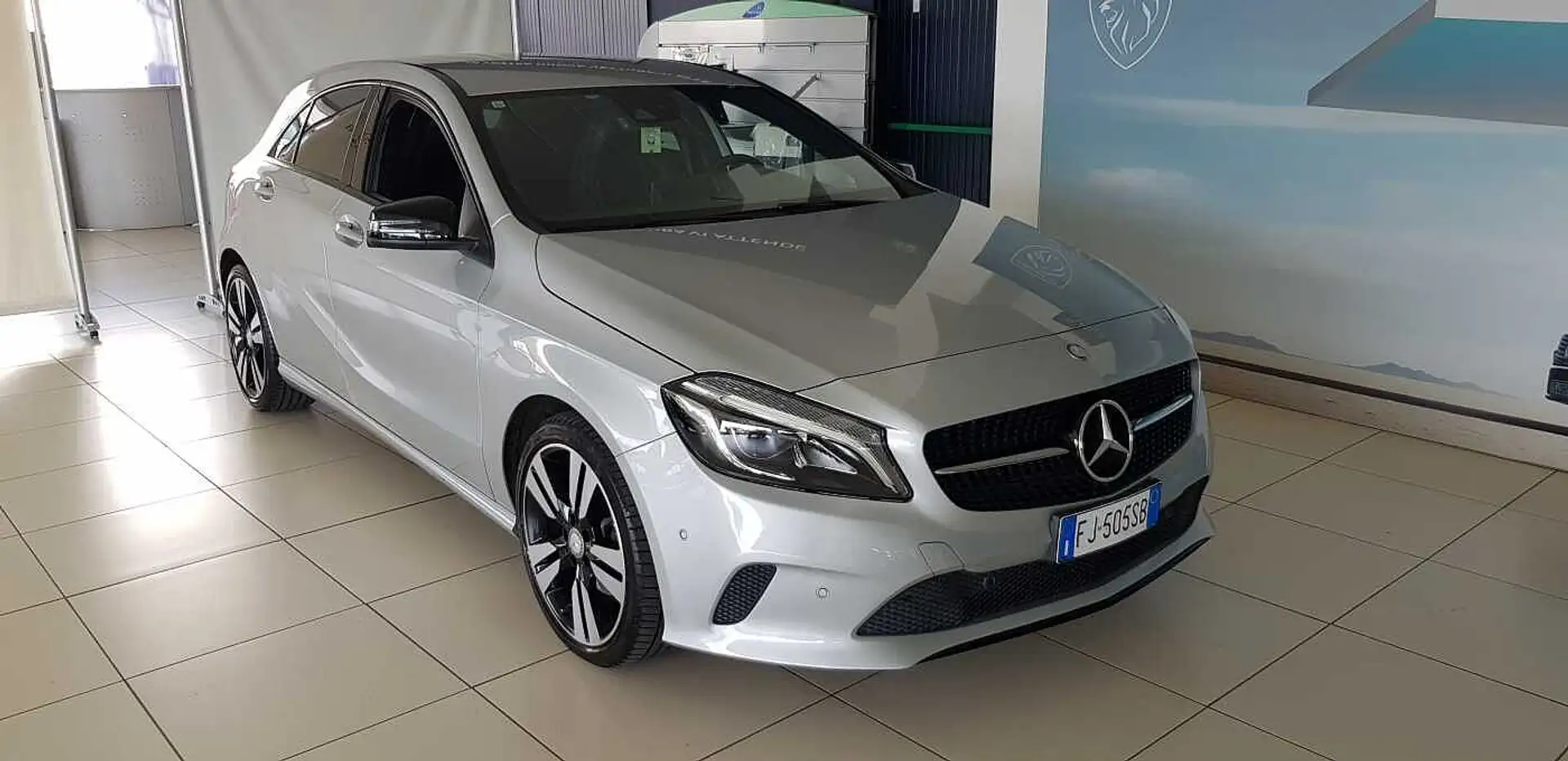 Mercedes-Benz A 200 Classe A A 200 d Automatic 4Matic Premium Argento - 1