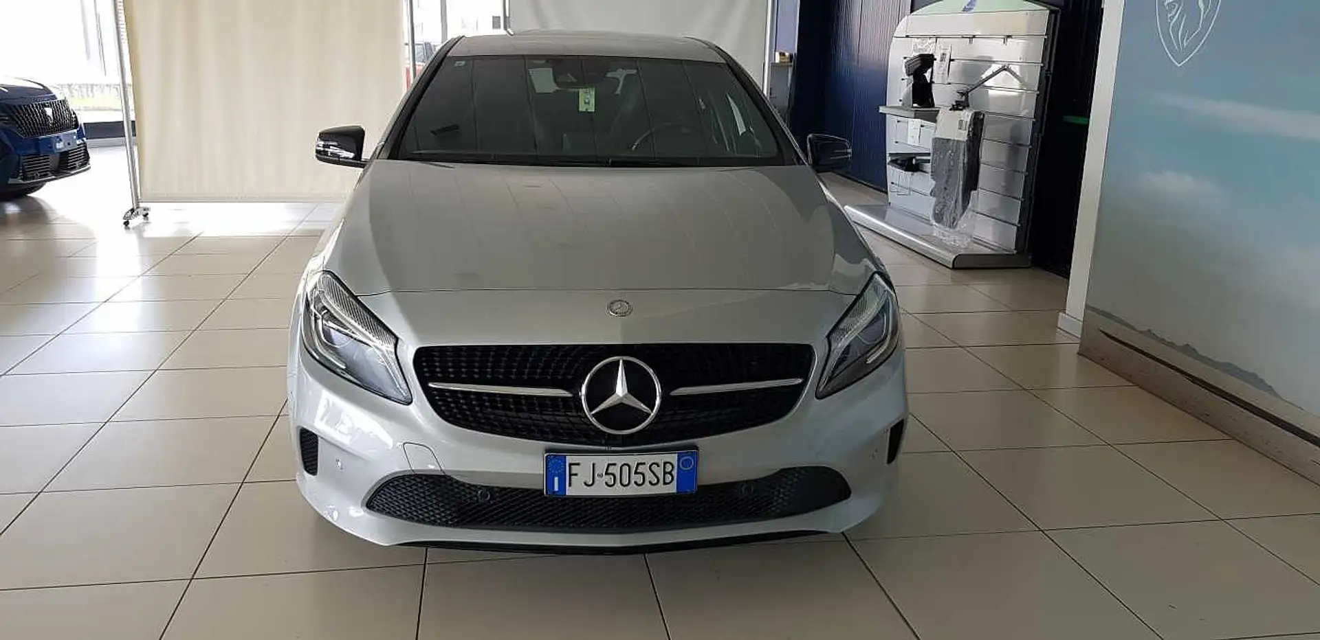 Mercedes-Benz A 200 Classe A A 200 d Automatic 4Matic Premium Argento - 2