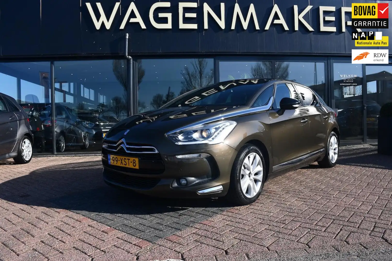 Citroen DS5 1.6 THP So Chic AUT|Cruise|NAV|LEDER|PANO|Trekhaak Brun - 1