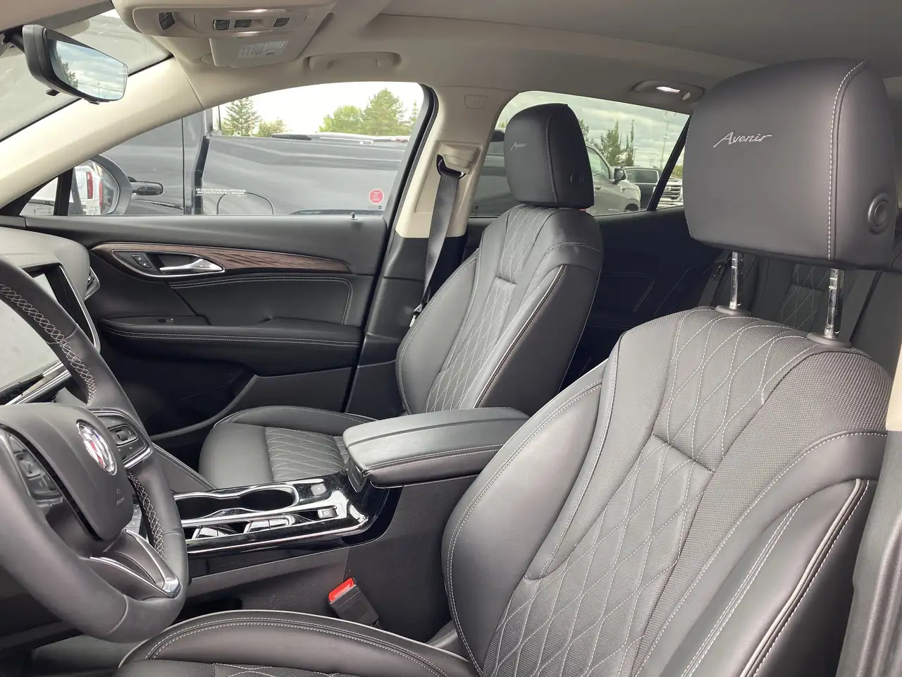 Buick Envision photo Buick Envision