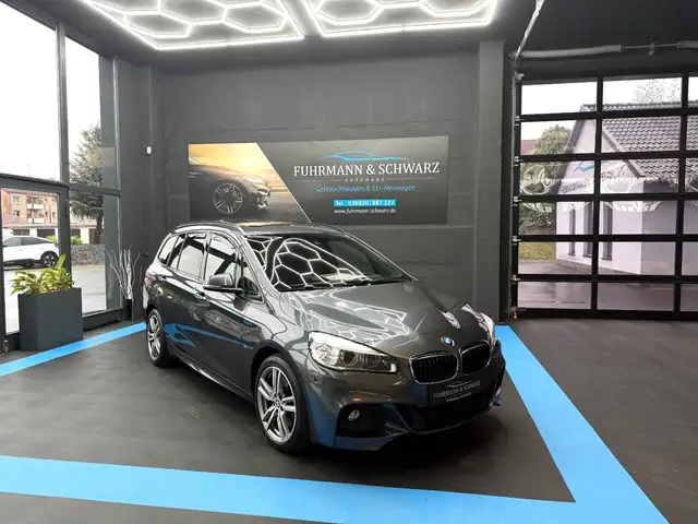 BMW 220 220d GranTourer xDrive M-Pak+Rfkam+AHK+LED+NAV