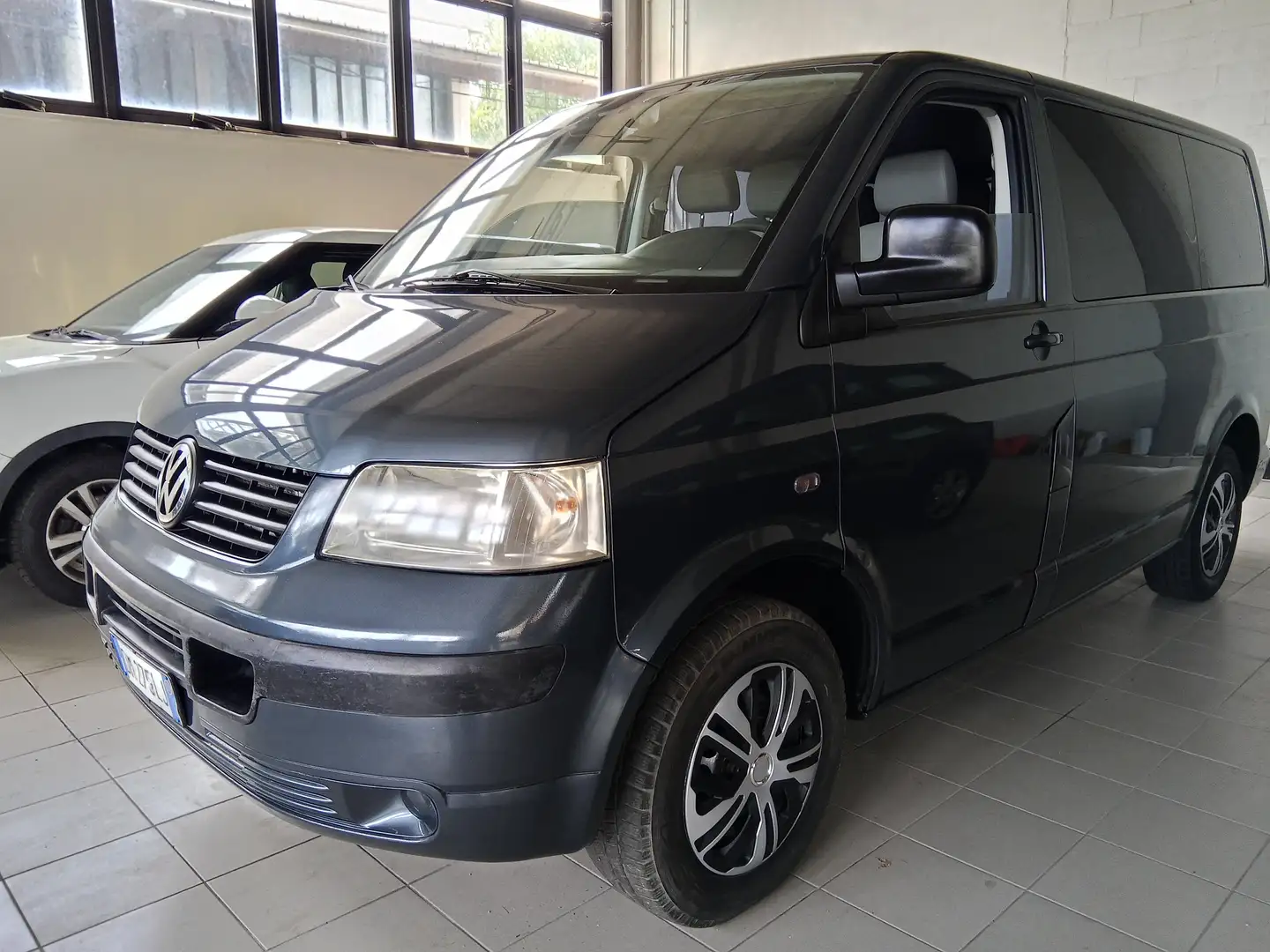 Volkswagen T5 Multivan 2.5 tdi Comfortline tiptronic GANCIO TRAINO Bleu - 1