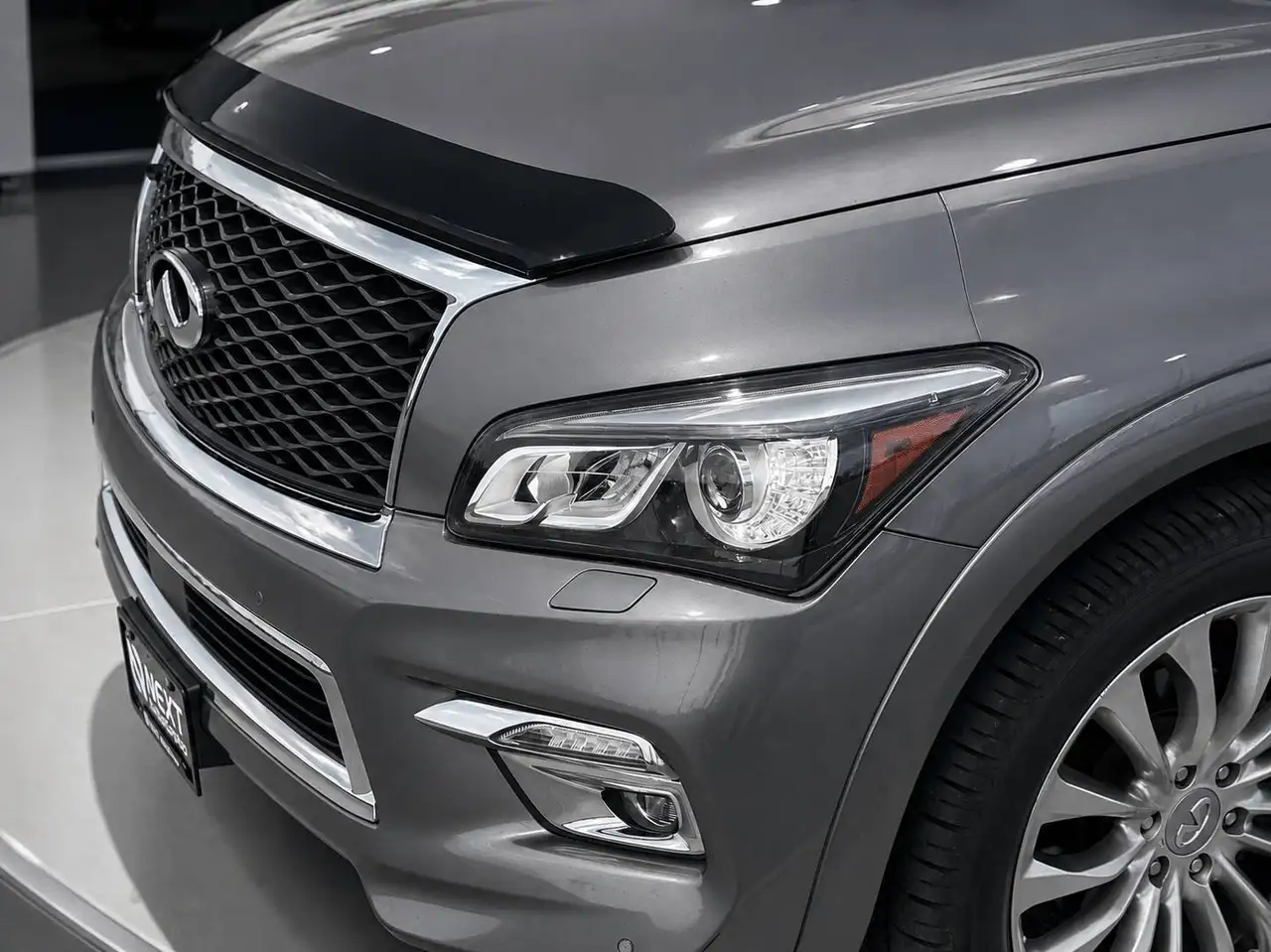 Infiniti QX80 fotografie Infiniti QX80