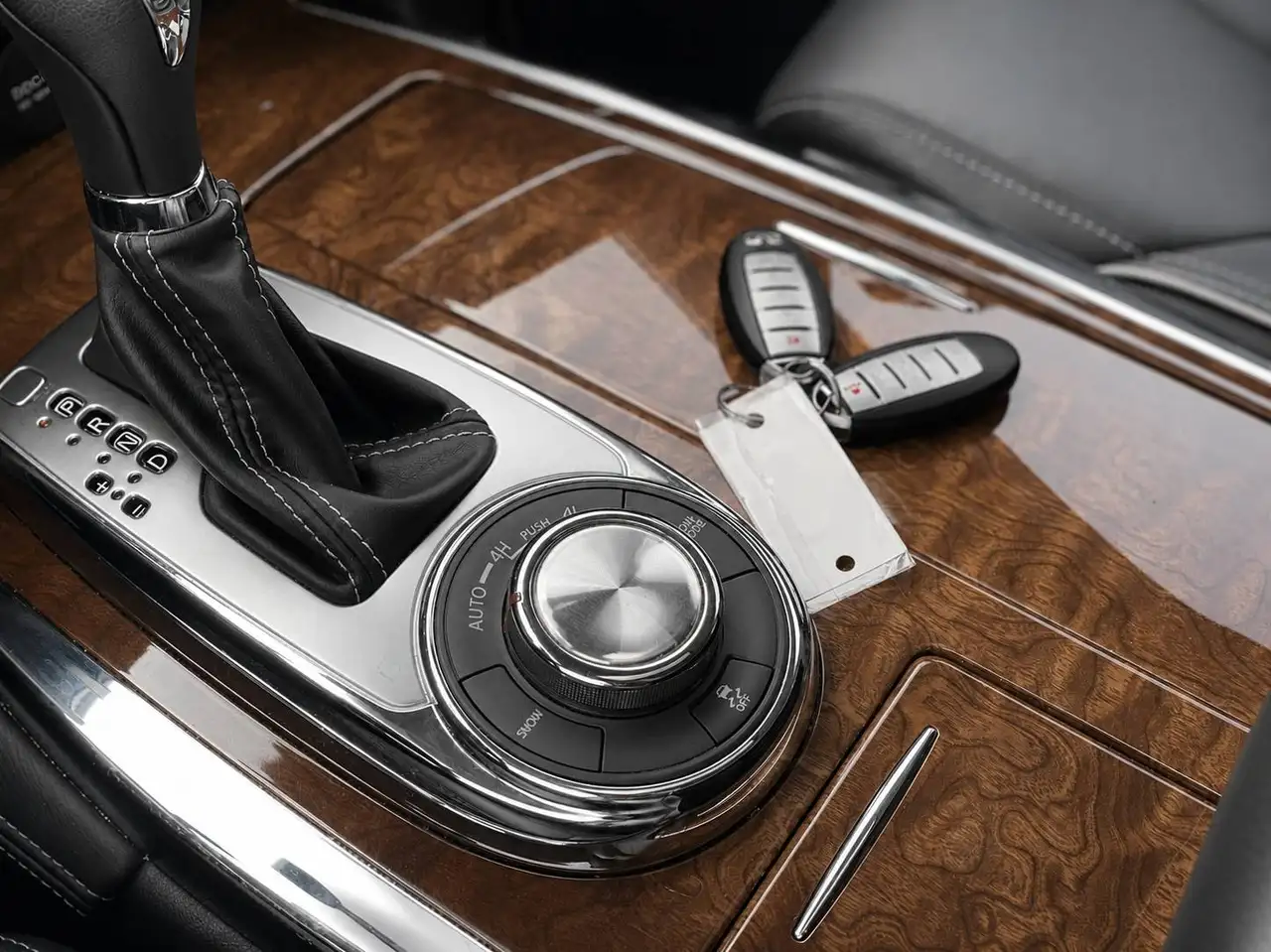 Infiniti QX80 fotografie Infiniti QX80