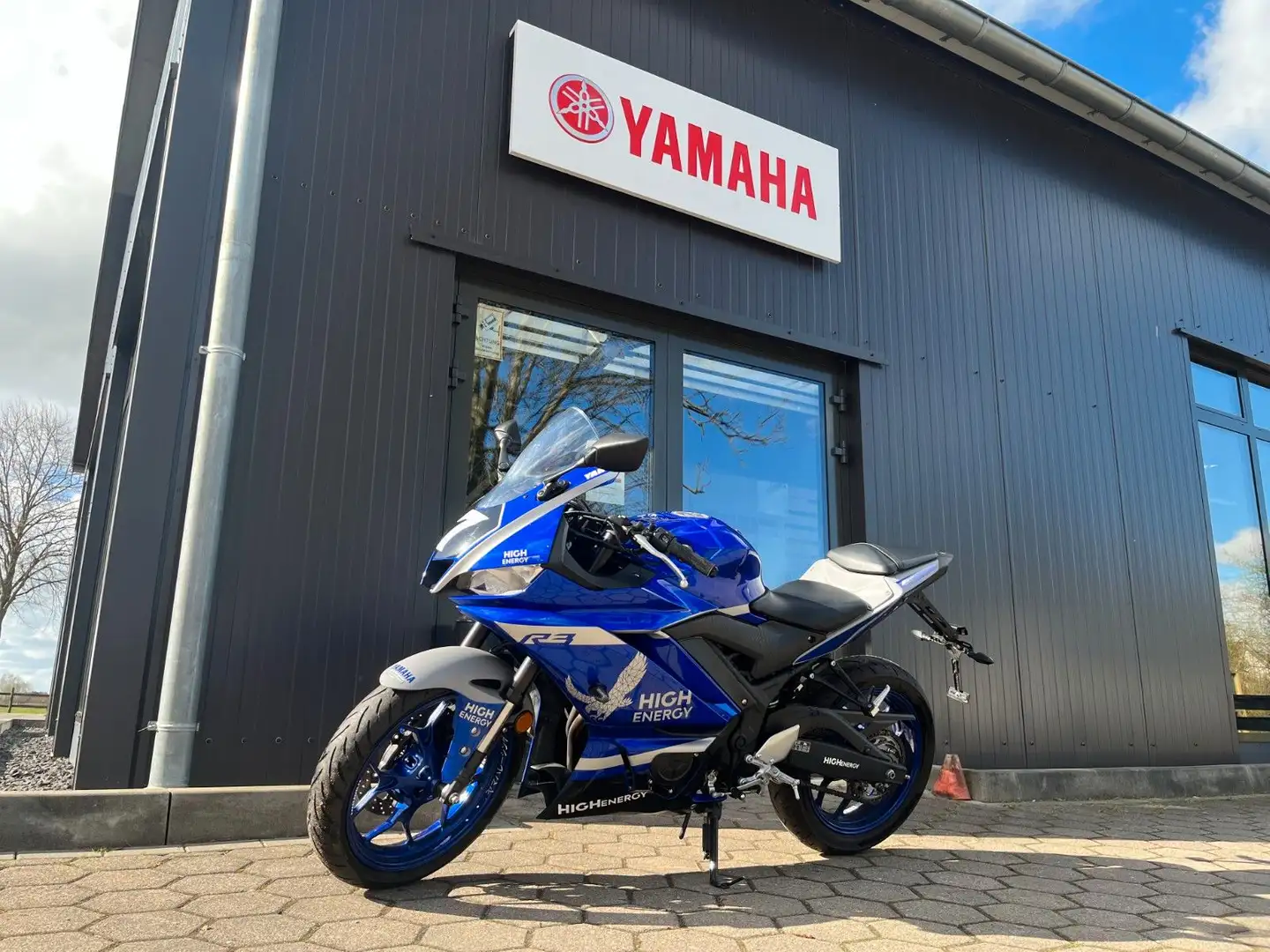 Yamaha YZF-R3 Blue - 1