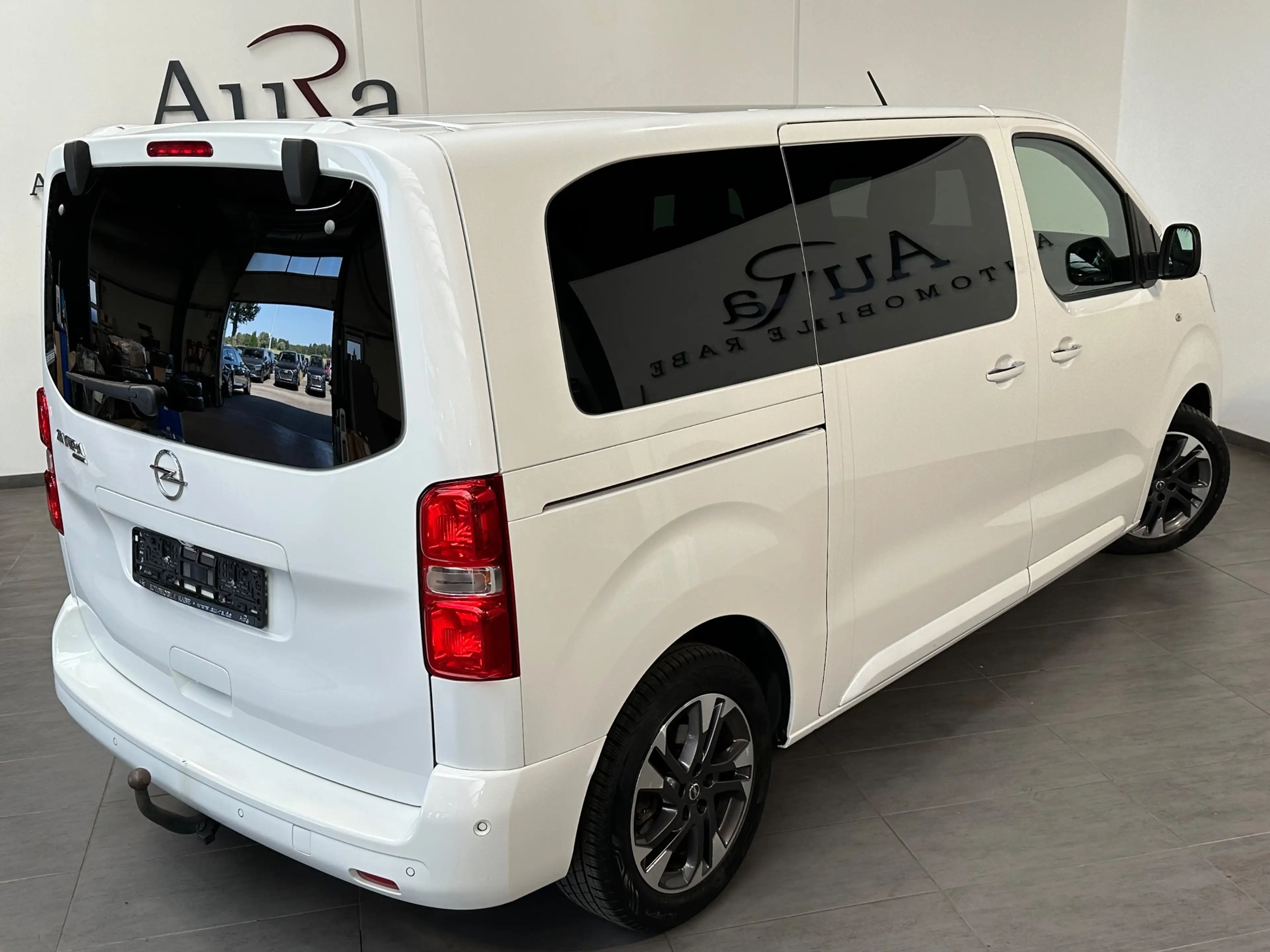Opel Zafira Life L2H1 2.0 Diesel NAV+PANORAMA+AHK+HUD+SHZ+17ZOLL — photo 5