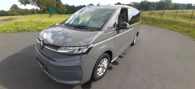 Volkswagen T7 Multivan lang 2,0 TDI DSG Life,LED,PDC,1.Hand