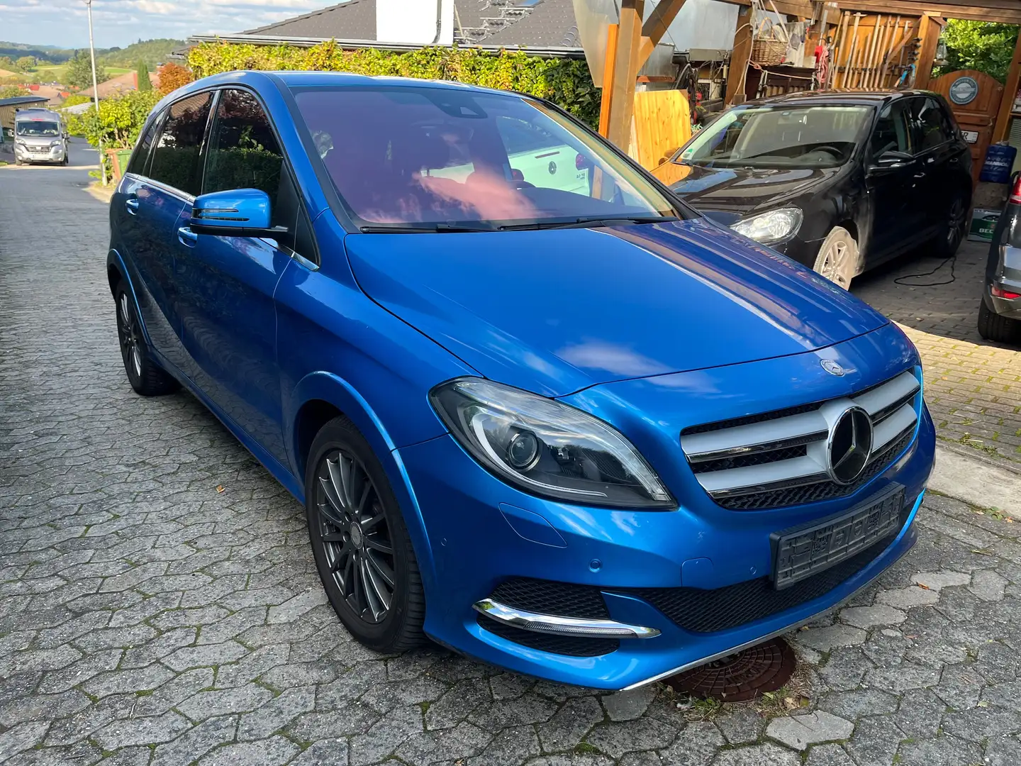 Mercedes-Benz B Electric Drive B-Class 250 eDrive (242.890) Blau - 2