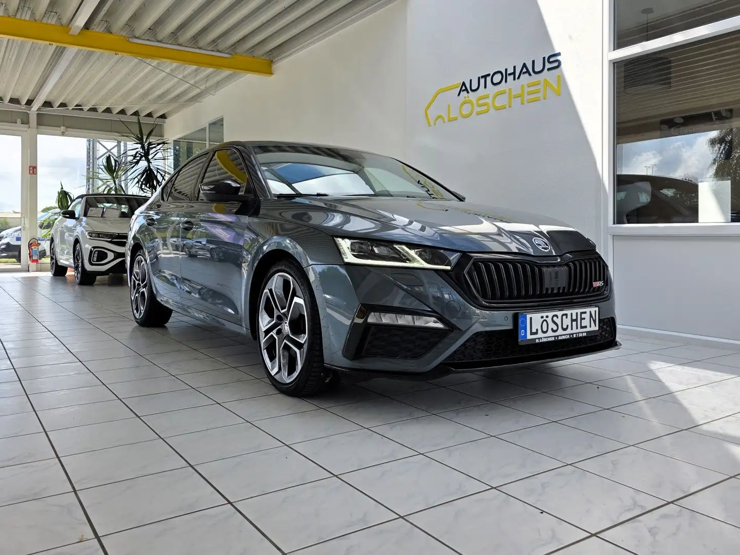 Skoda Octavia Limo RS Plus 4x4 Standheizung Canton Grau - 1