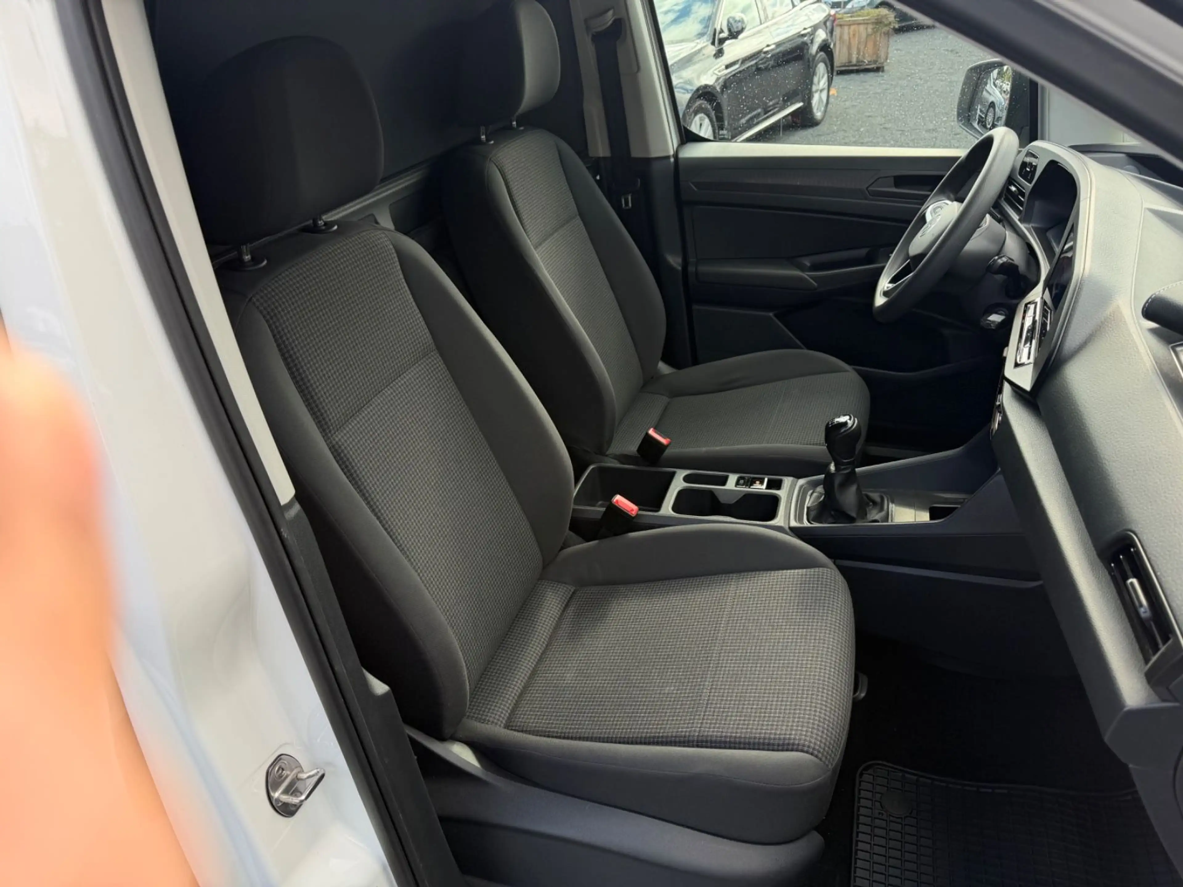 Volkswagen Caddy 2,0TDI Cargo Navi Klimatr. Sitzh. 1.Hand — photo 13