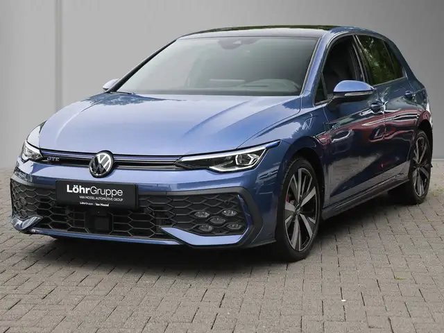 Volkswagen Golf view 2
