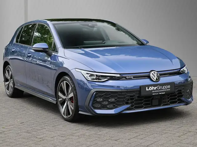 Volkswagen Golf view 4