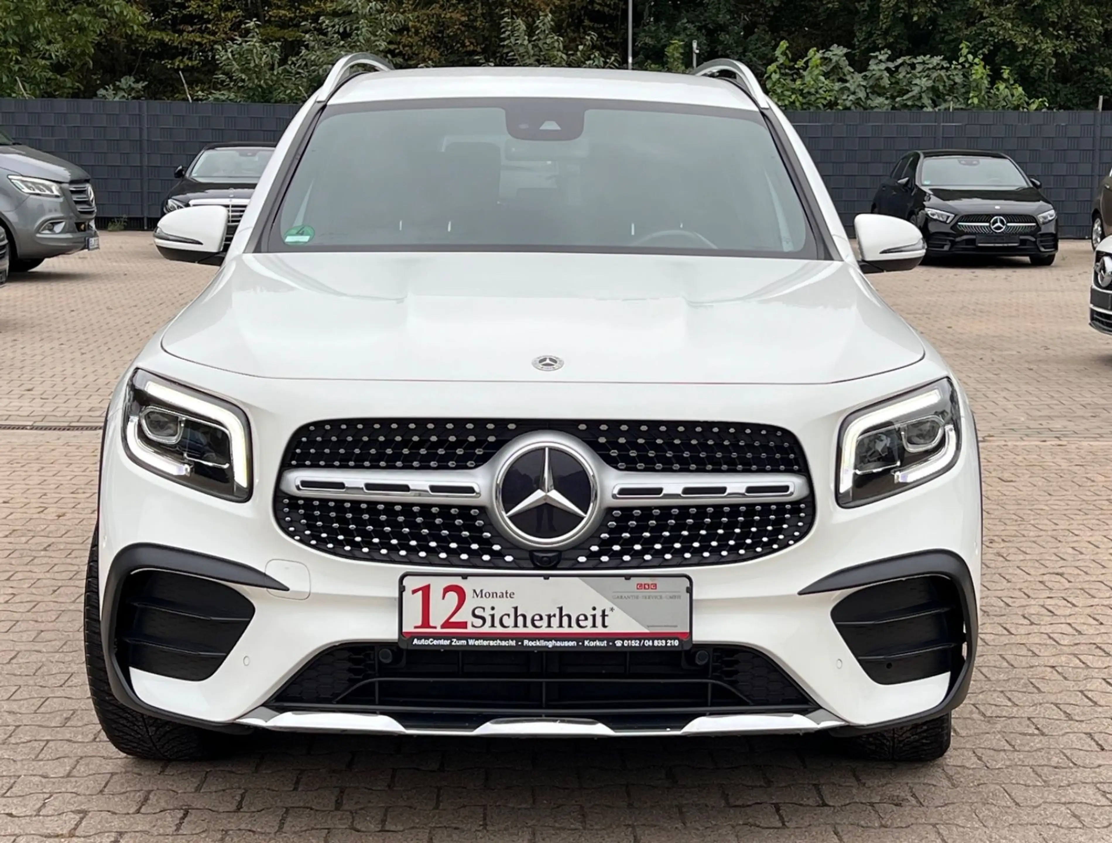 Mercedes-Benz GLB 200 d AMG LINE 8G-DCT-7*SITZER-LEDER-R.CAM- — photo 4