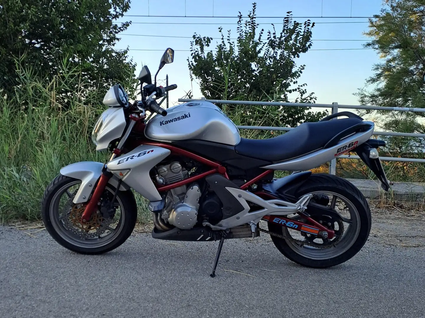 Kawasaki ER - 6 N Versione 2005 Grijs - 1