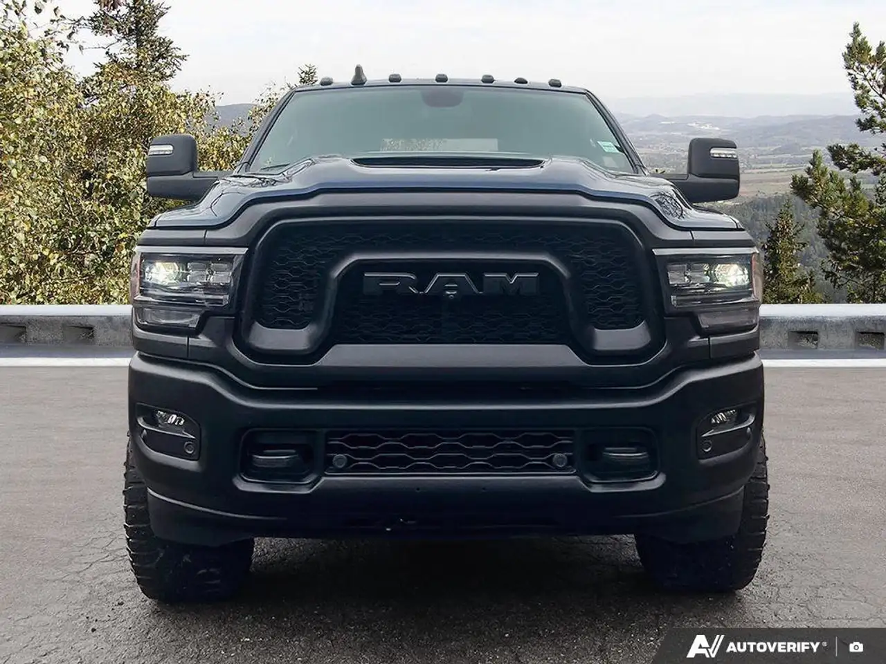 RAM 2500 снимка RAM 2500