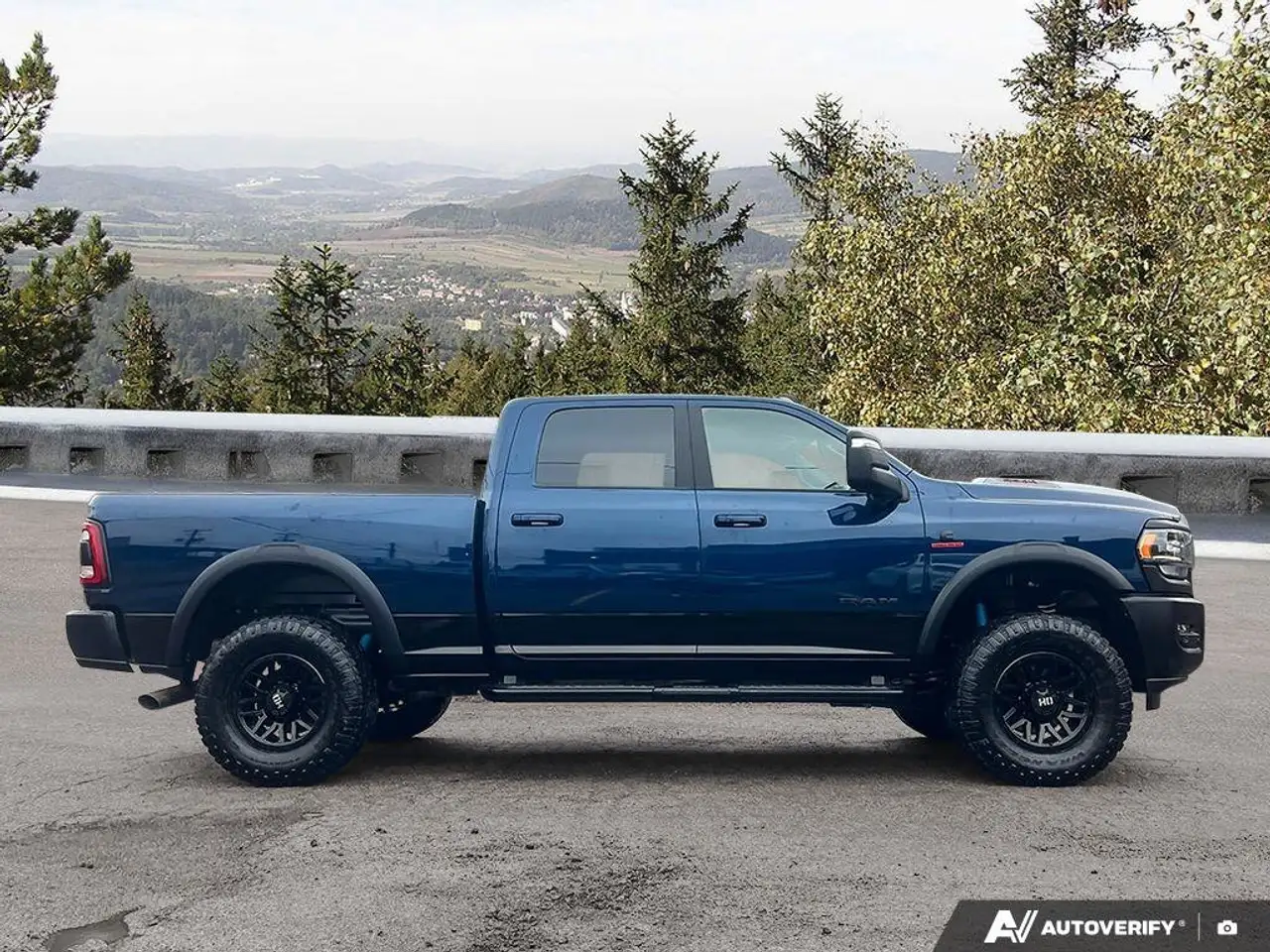 RAM 2500 снимка RAM 2500
