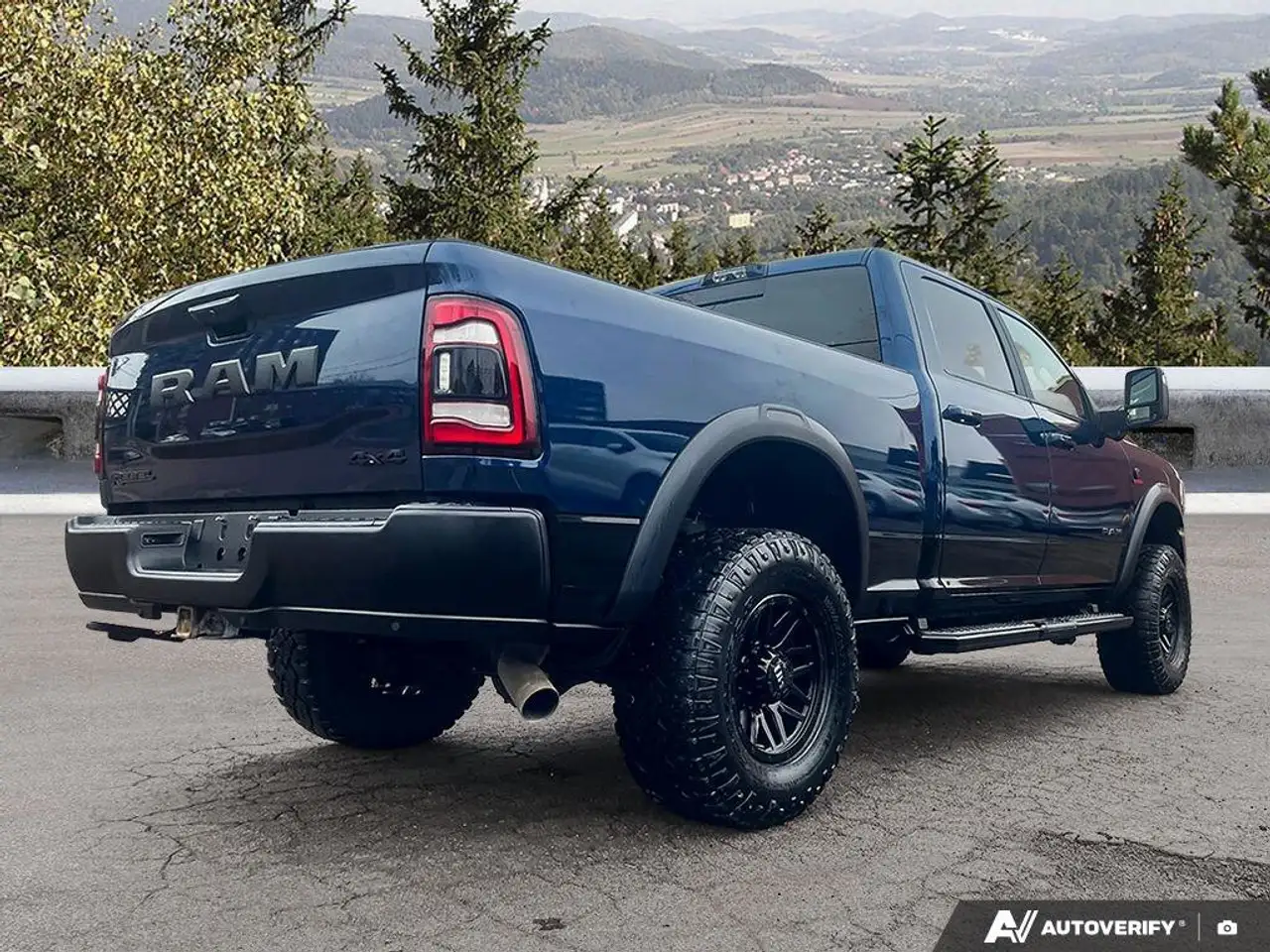 RAM 2500 снимка RAM 2500