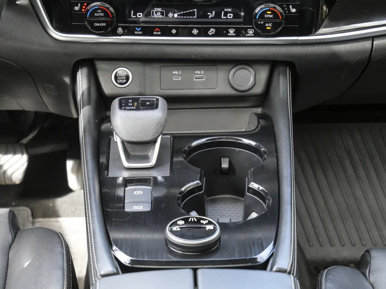 Nissan Rogue photo Nissan Rogue