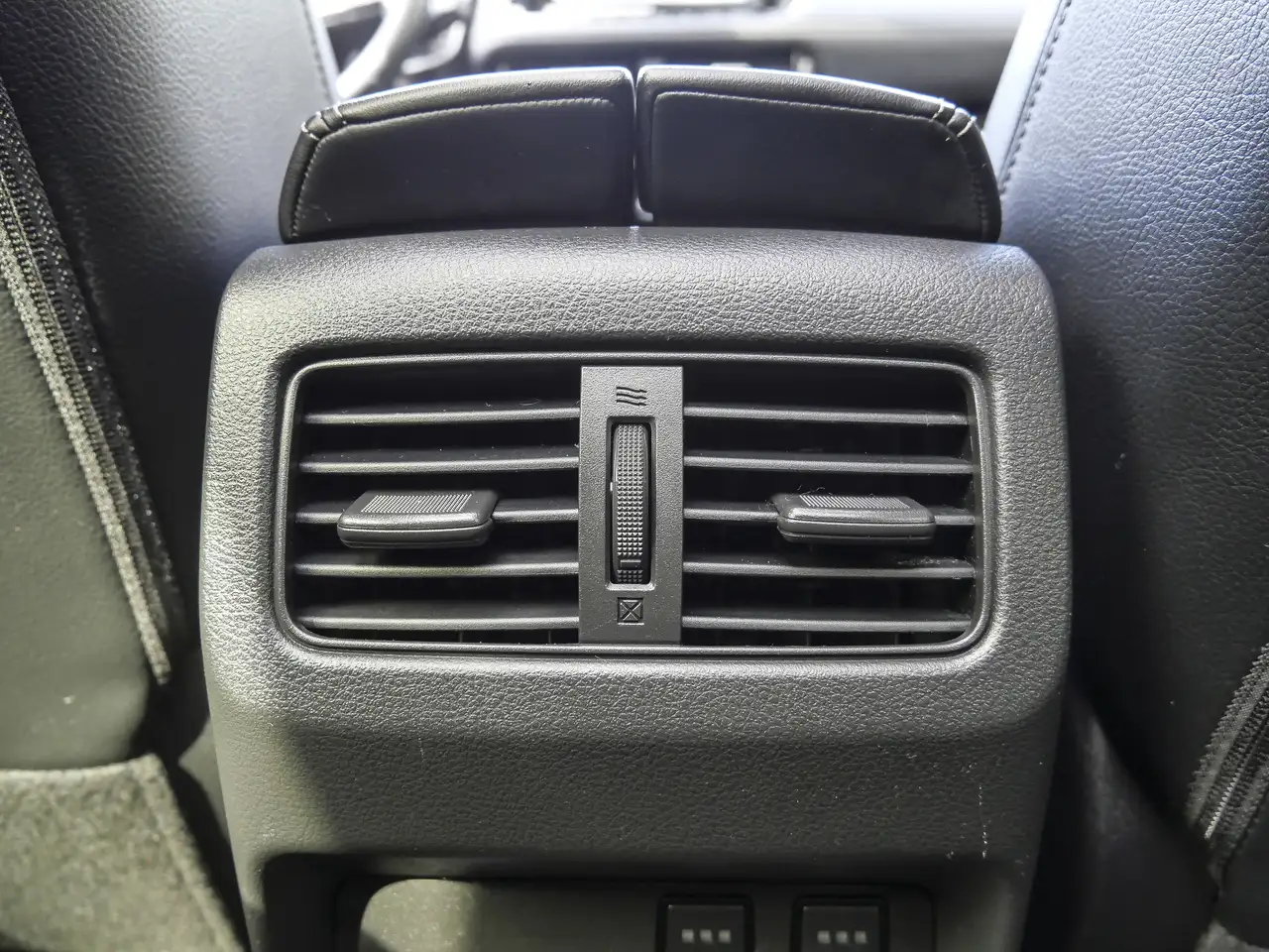 Nissan Rogue photo Nissan Rogue