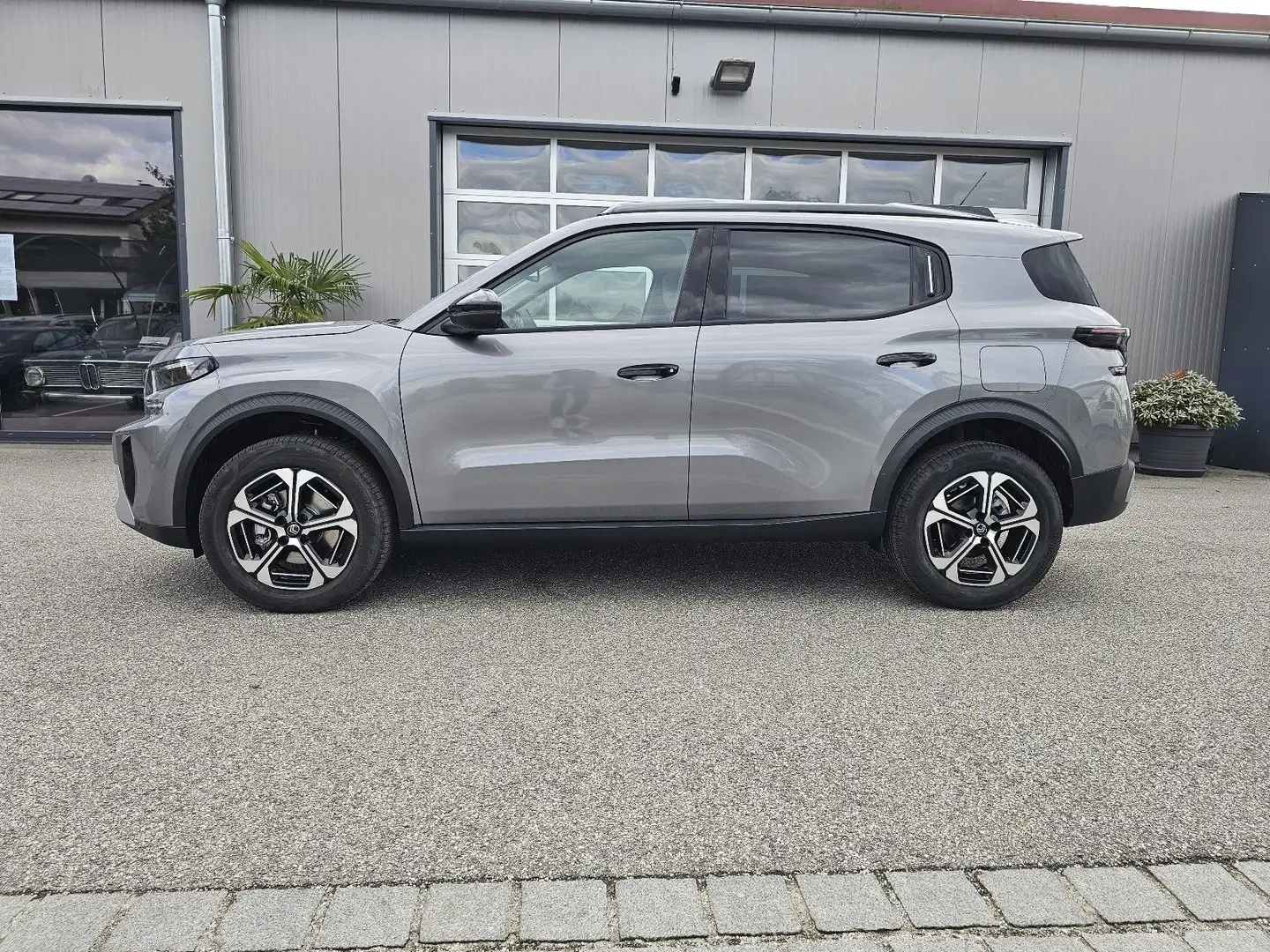Citroen C3 Aircross Hybrid 145 e-DSC6 MAX *Winterpaket* Grau - 2