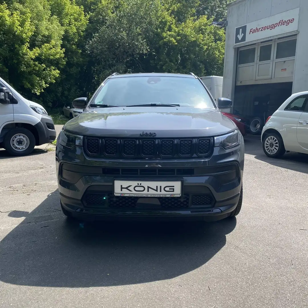 Jeep Compass e-Hybrid MY23 Night Eagle 1.5l T Grau - 2
