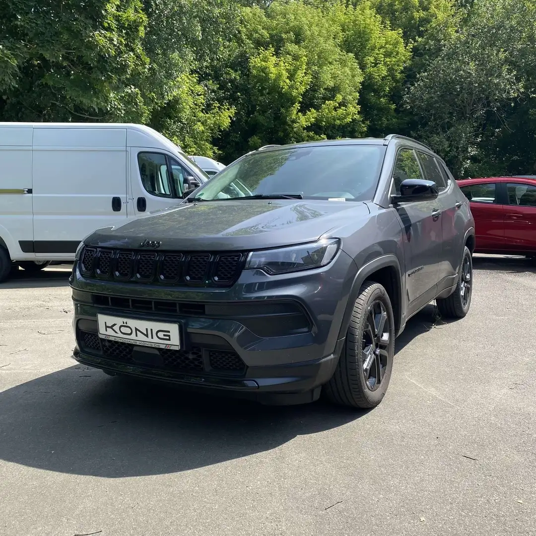Jeep Compass e-Hybrid MY23 Night Eagle 1.5l T Grau - 1