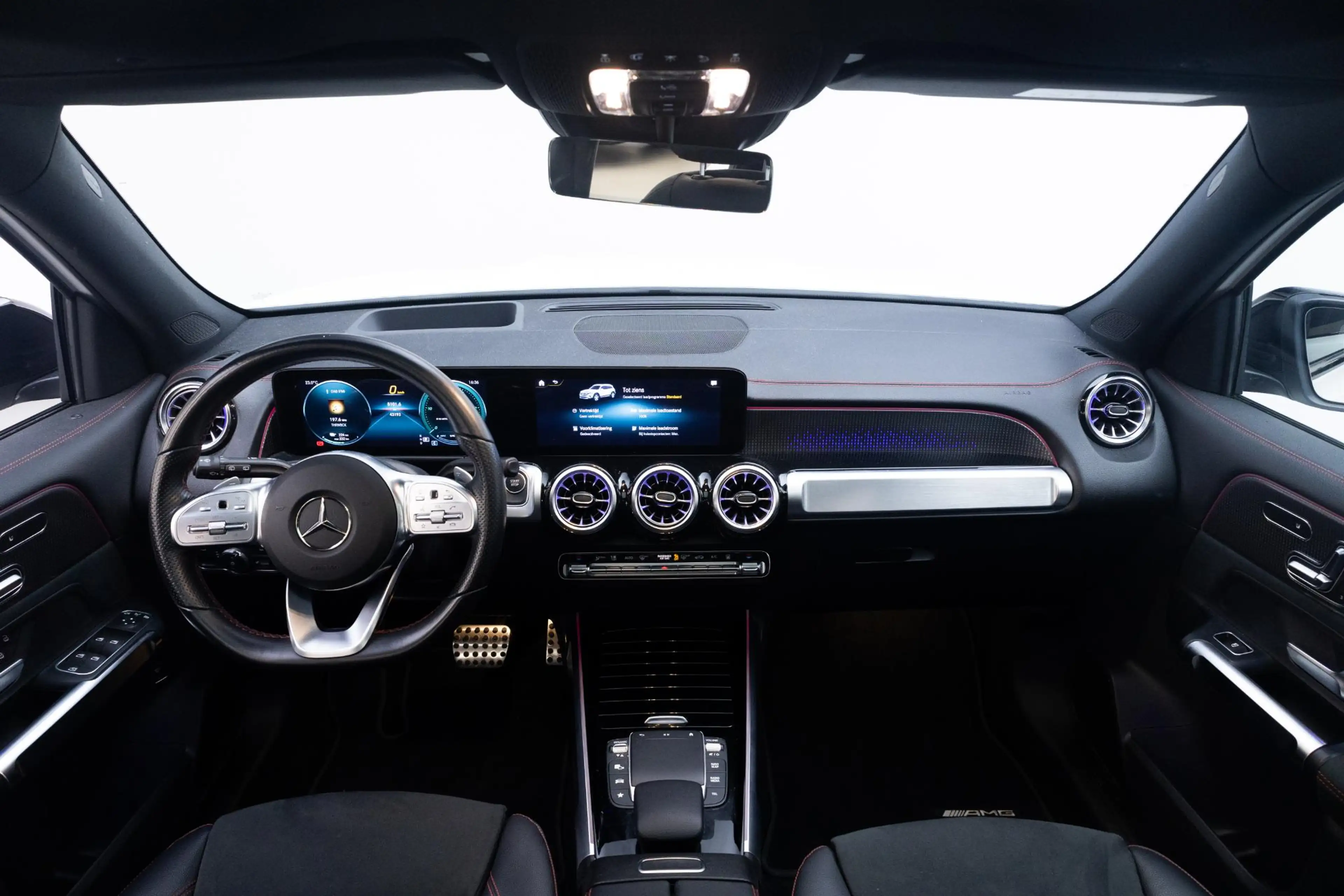 Mercedes-Benz EQB 300 4MATIC AMG Line 7p. 67 kWh | Night | Panoramadak | — photo 3