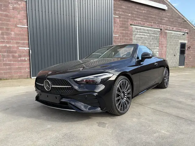 Mercedes-Benz CLE 200 Full Pack AMG - état neuf - garantie