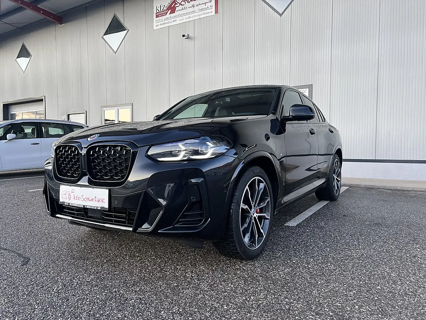 BMW X4 xDrive 20d 48 V Aut. Schwarz - 2