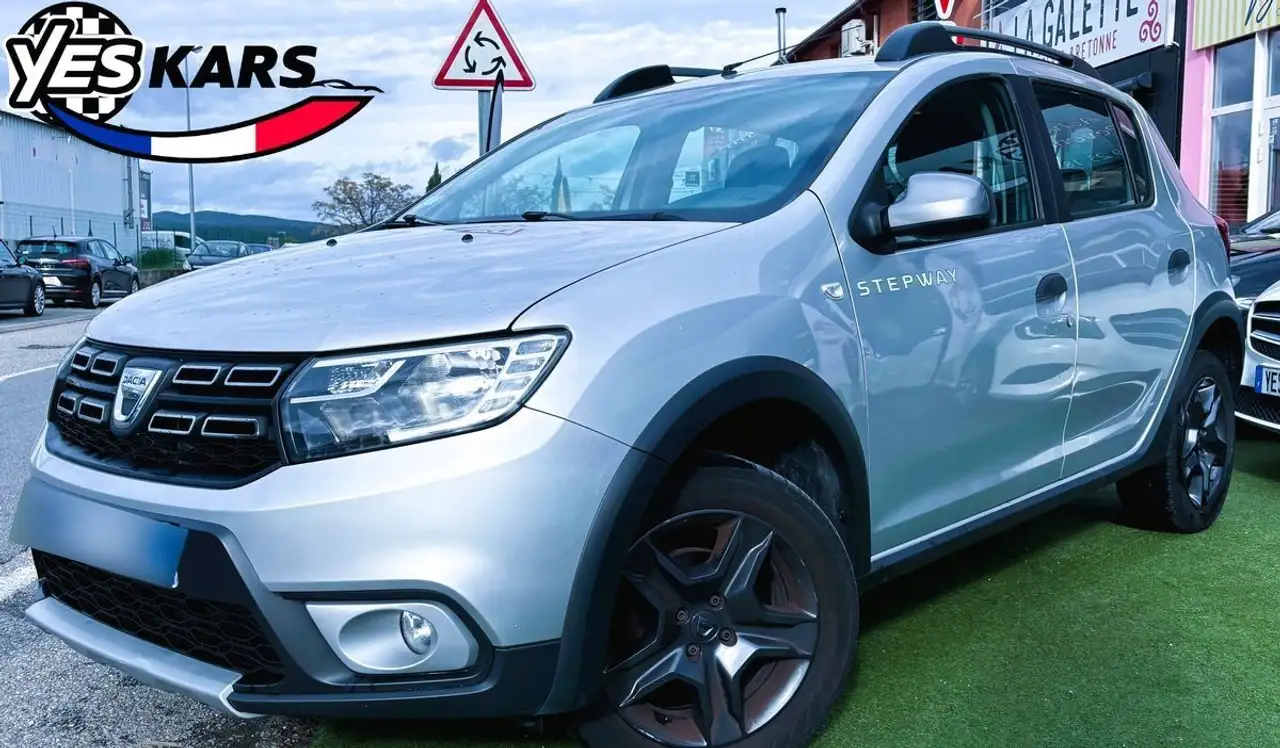 Dacia Sandero 0.9 TCe 90ch Stepway Navy-MOTEUR A CHAIN