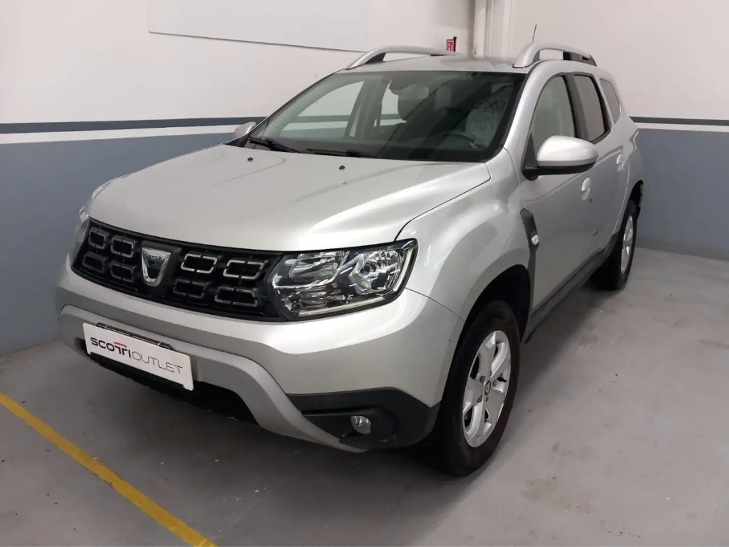 Dacia Duster 1.5 dci Comfort 4x2 s&amp;s 110cv Argent - 1