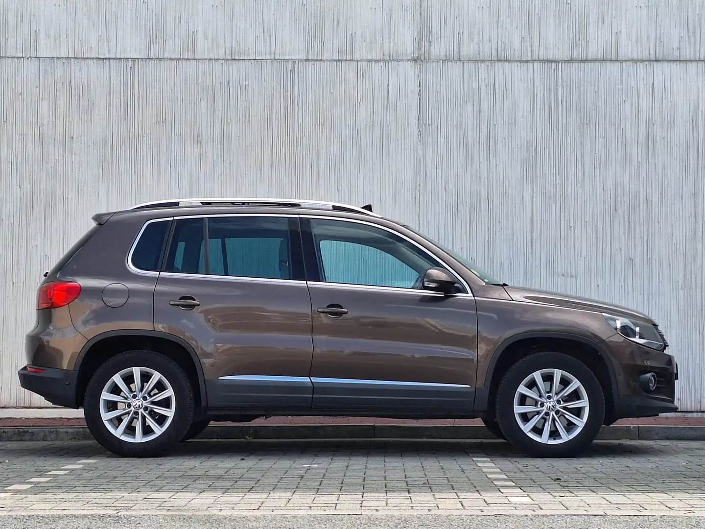 Volkswagen Tiguan 2.0 CR TDi 4Motion Sport & Style DSG/ TOIT PANO - 2