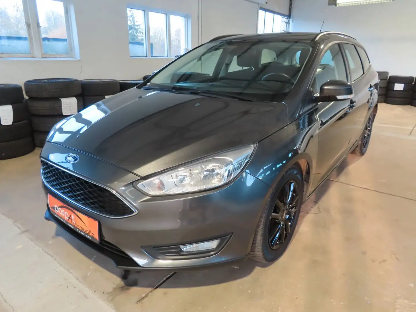 Ford Focus Turnier Trend KLIMA NAVI SHZG ZV LMF Grau - 1